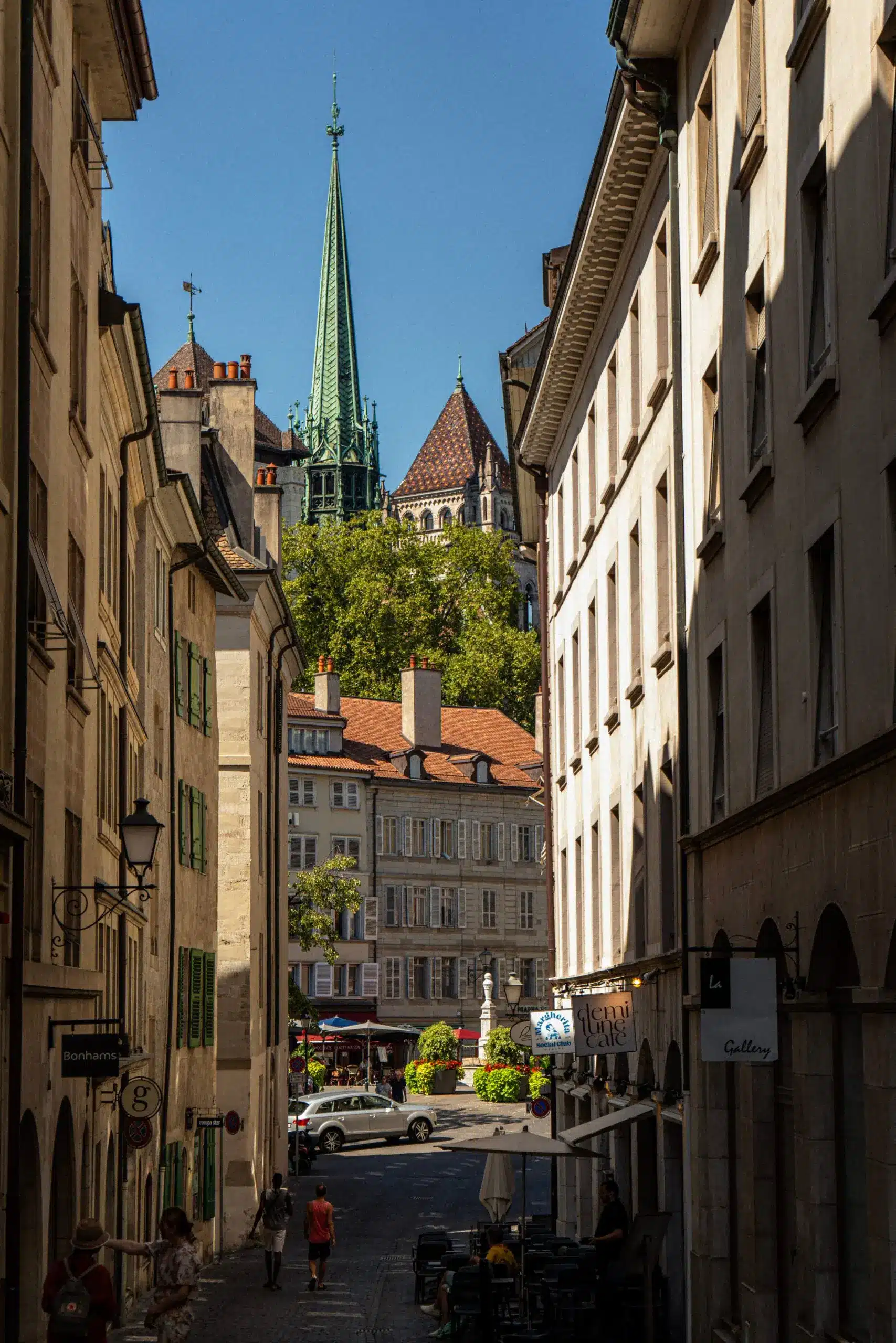 Vue de Genève pour illustrer la recherche et les visites de logements